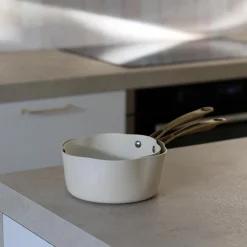 Casserole en forme de fleur