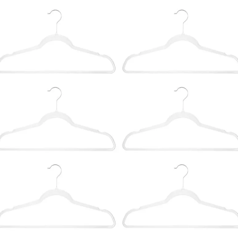 Cintres en plastique transparent