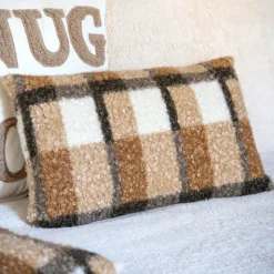 Coussin a carreaux 50x30cm