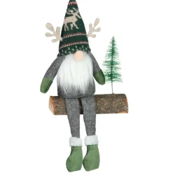 Gnome assis sur le bois