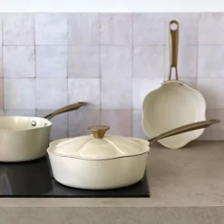 Sauteuse en forme de fleur